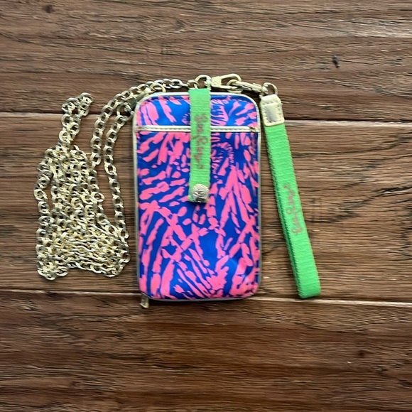 Lilly Pulitzer Rollin in the Grass Wristlet/Crossbody - Picture 1 of 7